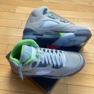 AUTHENTIC RARE KIDS JORDAN RETRO SILVER GREEN GREY SNEAKERS *NIB* SIZE 7